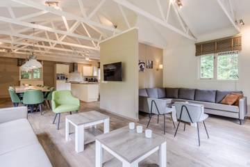 Bungalow voor 18 Personen in Beekbergen, Nationaal Park Veluwezoom, Afbeelding 1