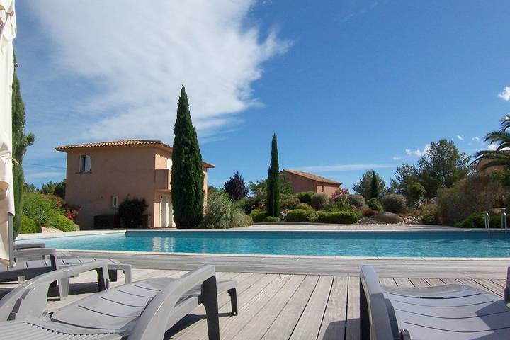 Villa pour 6 personnes, avec piscine