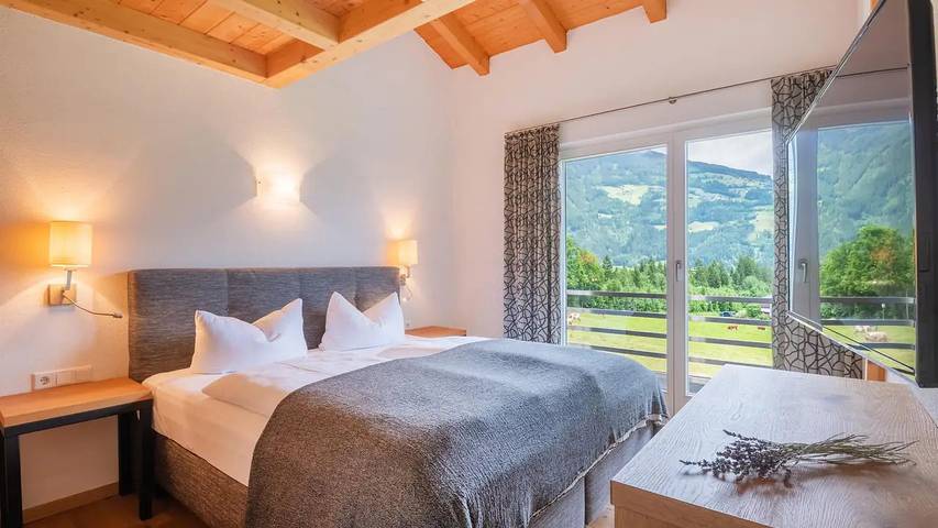 Ferienhaus für 12 Personen, mit Balkon und Sauna sowie Garten in Tirol - 4