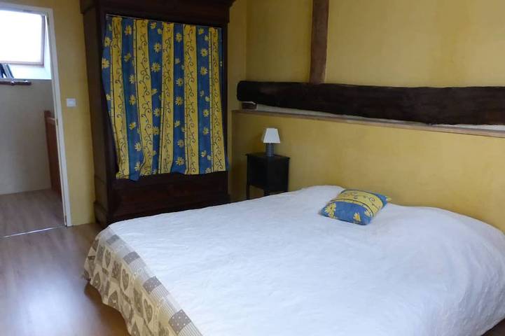 Gîte pour 12 personnes, avec jardin à Saint-Germain-en-Coglès - 3