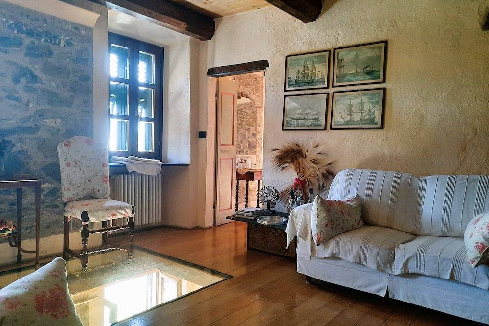 Villa de charme en pierre 150 m², à 6 km des plages, Spa,  grand espace barbecue in Alassio, Riviera di Ponente