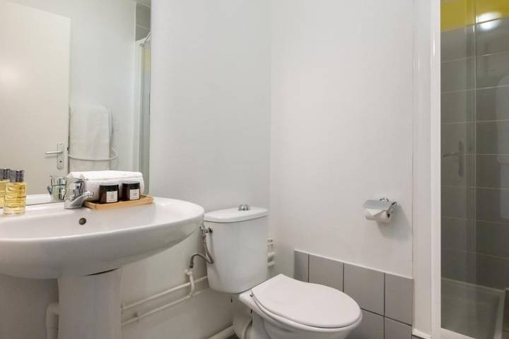 Location de vacances pour 2 personnes, avec jardin ainsi que sauna et piscine, animaux acceptés à Toulouse - 4