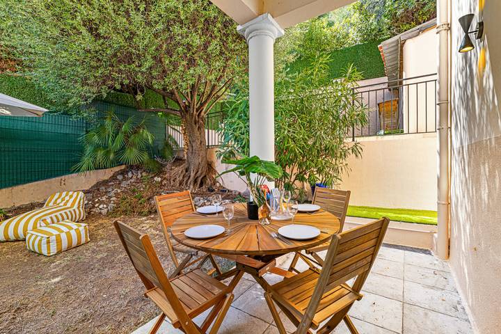 Apartamento entero, 625 Liberation - Lot 3 in Saint-Laurent-du-Var, Costa mediterránea (Francia)