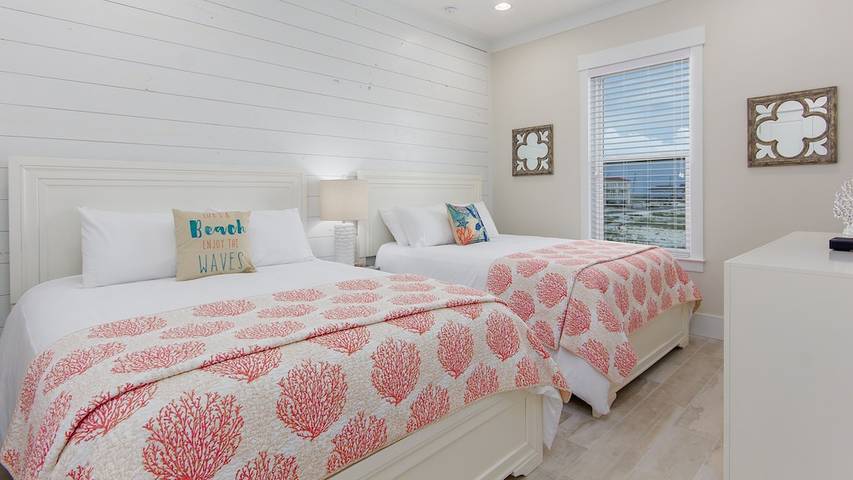 Vacation house for 22 people, with balcony in Pensacola Beach