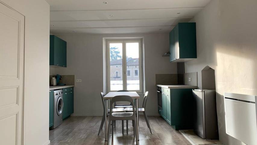 Gîte pour 4 personnes, avec terrasse à Saint-Martin-l'Ars