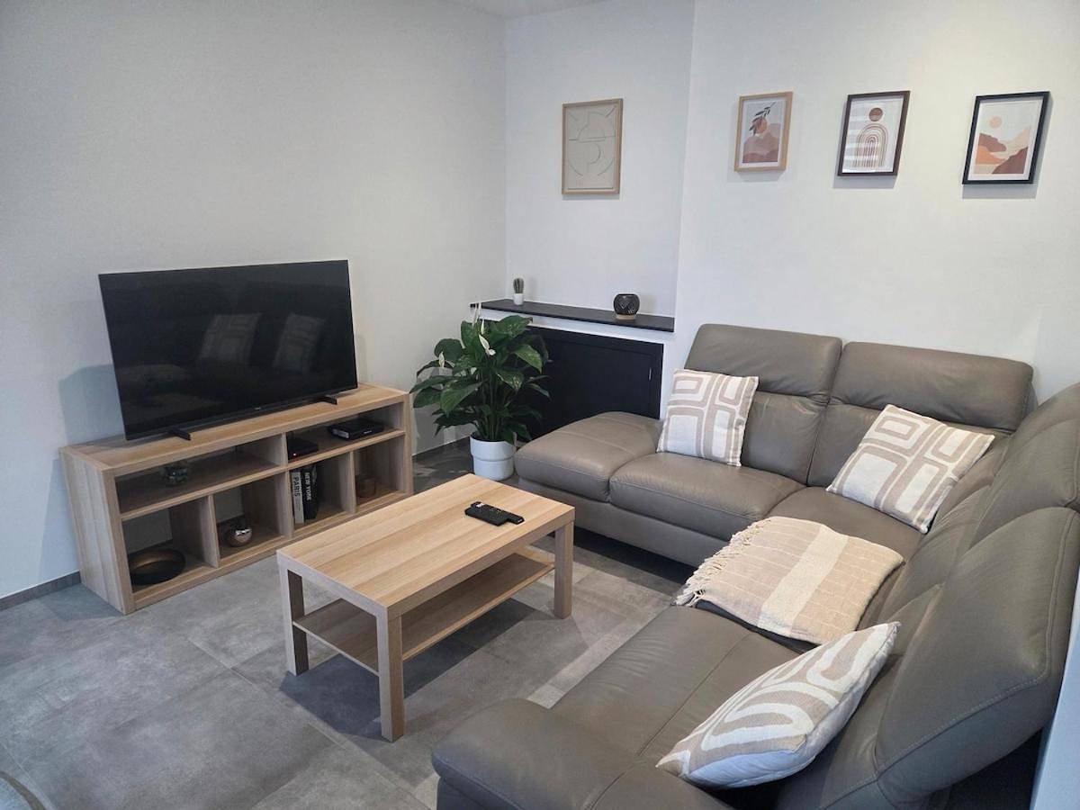 Appartement entier, Two-Bedroom Apartment in Givet (homonymie), Parc naturel régional des Ardennes
