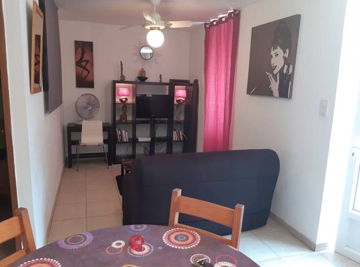 Gîte pour 4 personnes, avec terrasse, animaux acceptés à La Vernarède