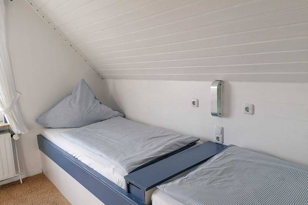 Zweibettzimmer Landseite - Hotel Möven - Kieker in Friedrichskoog-Spitze, Friedrichskoog