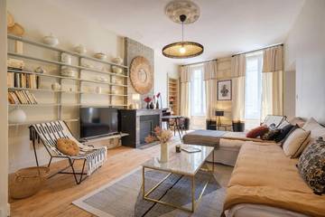 Gîte pour 4 personnes, avec terrasse et jardin à Bourg