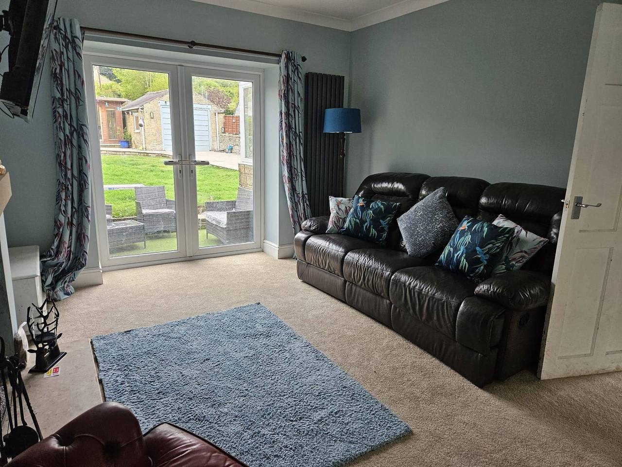 Tranquil Hope Valley Retreat with 3 Bedrooms in Stoney Middleton, Derbyshire