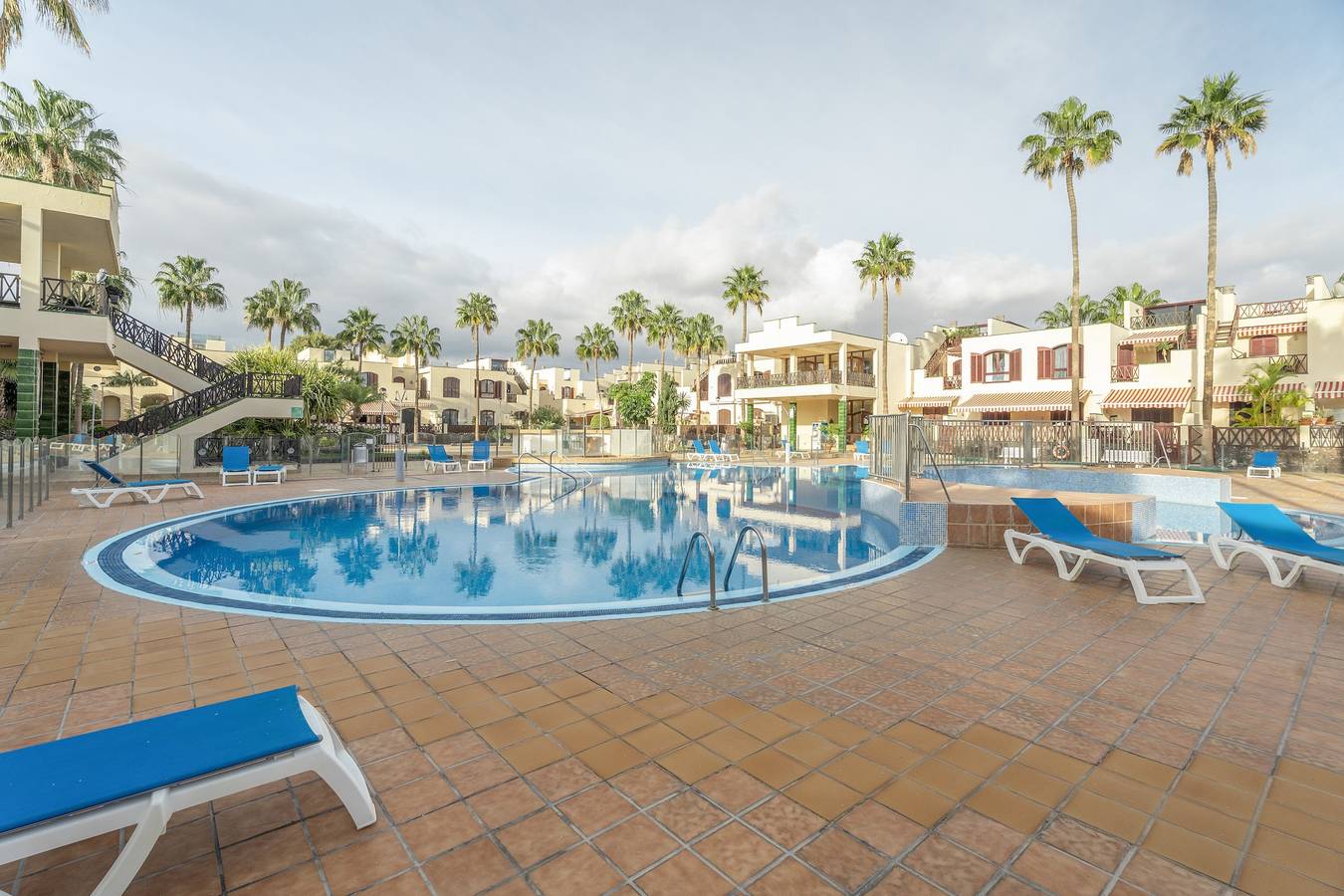 Ganze Wohnung, Ferienwohnung 'Tagoropark Relax' mit Gemeinschaftspool, privater Terrasse & Wlan in Costa del Silencio, Arona