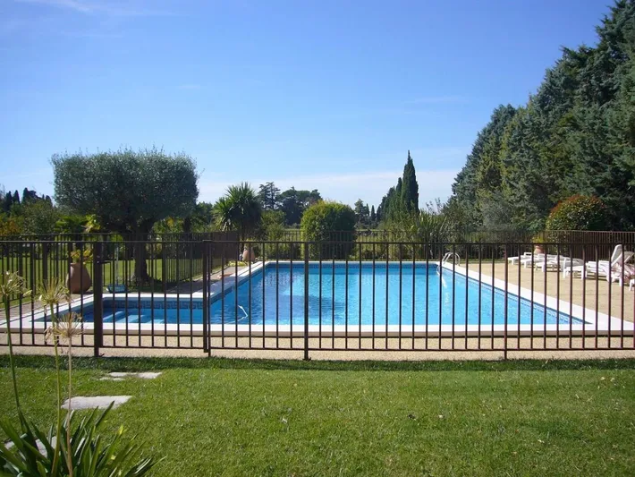 Apartamento de vacaciones para 5 personas, con jardín y piscina - 1