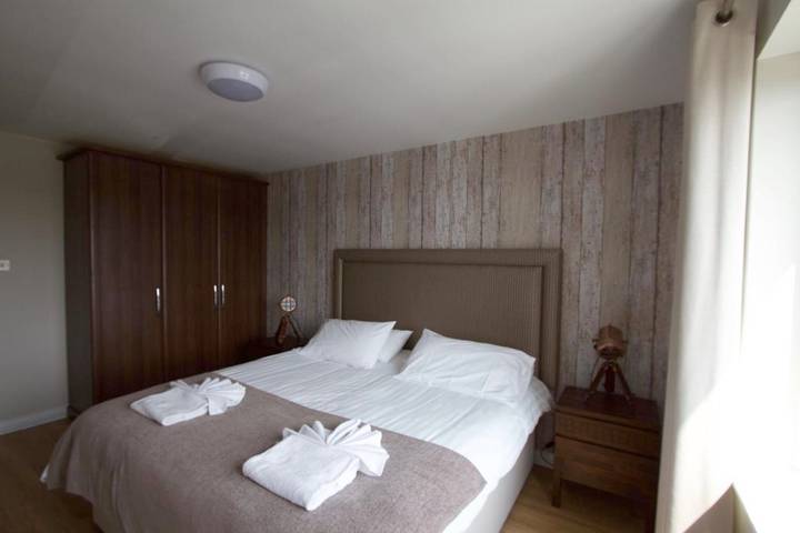 Gîte pour 4 personnes, avec terrasse dans Jersey - 3