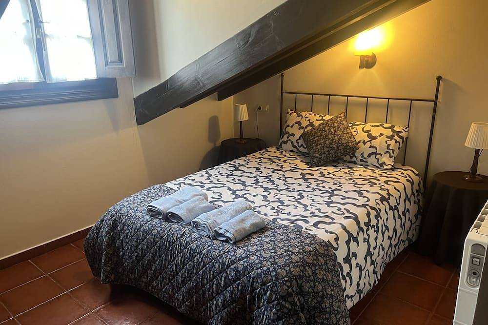 15A08 El Rosal in Tresgrandas, Llanes