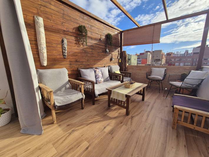 Holiday home for 9 people, with Balcony in Valencia