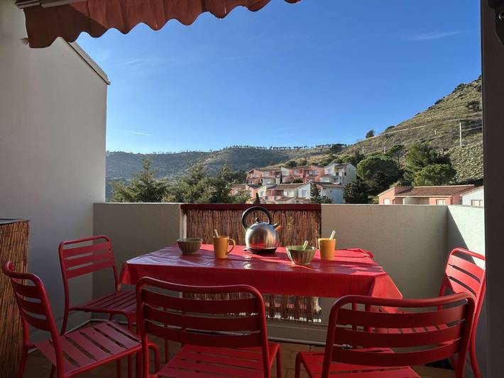 Location de vacances pour 5 personnes, avec Terrasse et Piscine à Cerbère