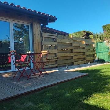 Gîte pour 2 personnes, avec terrasse et jardin à Angresse