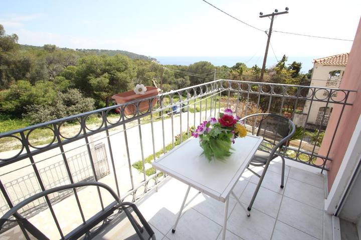 Maison d’hôte pour 2 personnes, avec jardin dans Égine
