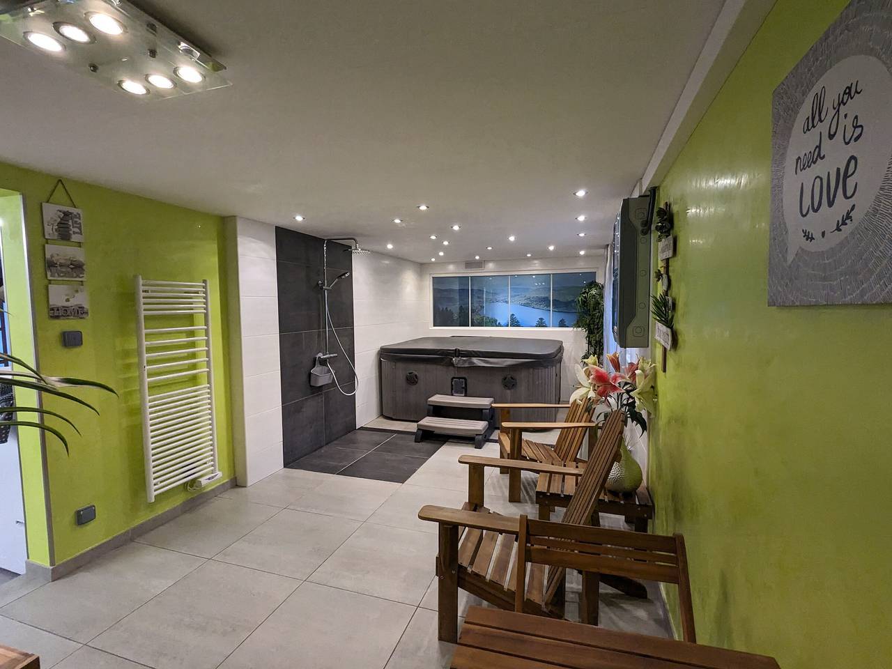 Chalet spacieux avec sauna, spa et baby-foot, proche stations de ski in Ramonchamp, Région d'Épinal
