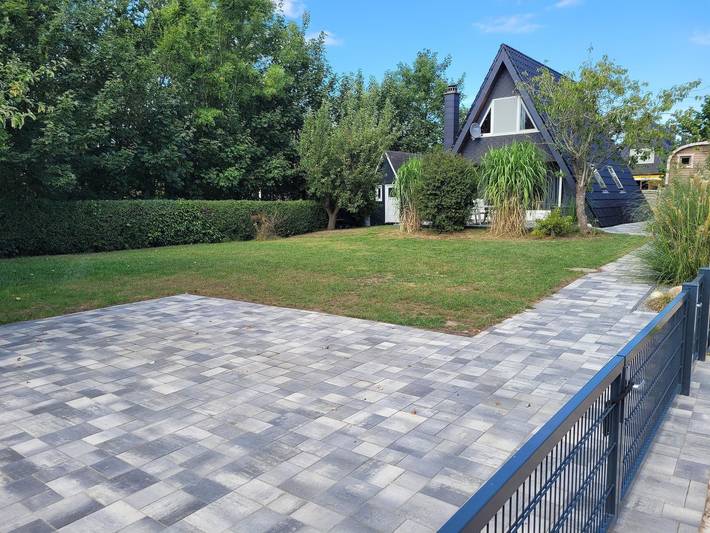 Ferienhaus für 6 Personen, mit Balkon und Terrasse sowie Garten