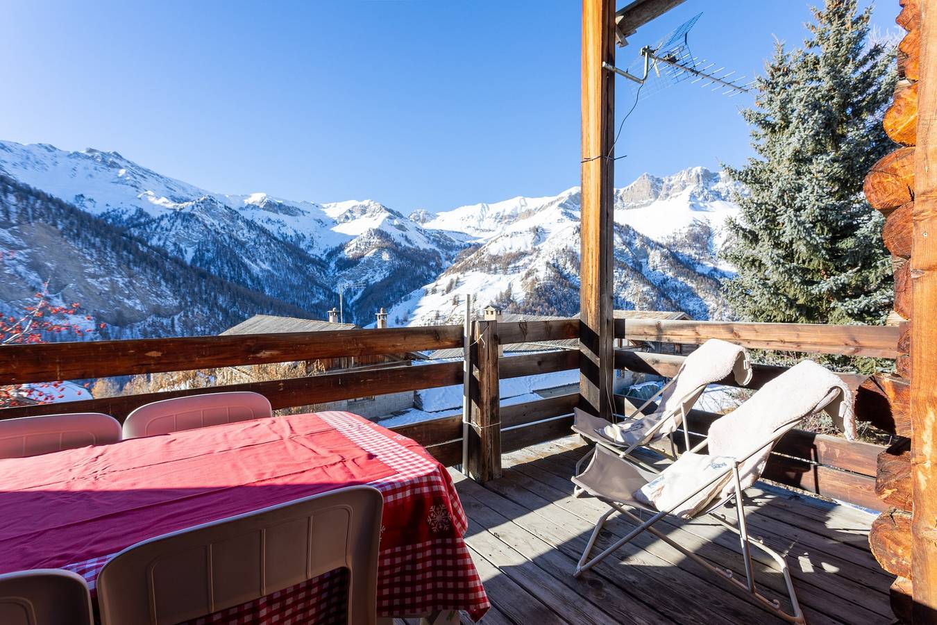 Ganze Wohnung, Duplex Jouve mit außergewöhnlicher Aussicht in Saint-Véran, Queyras