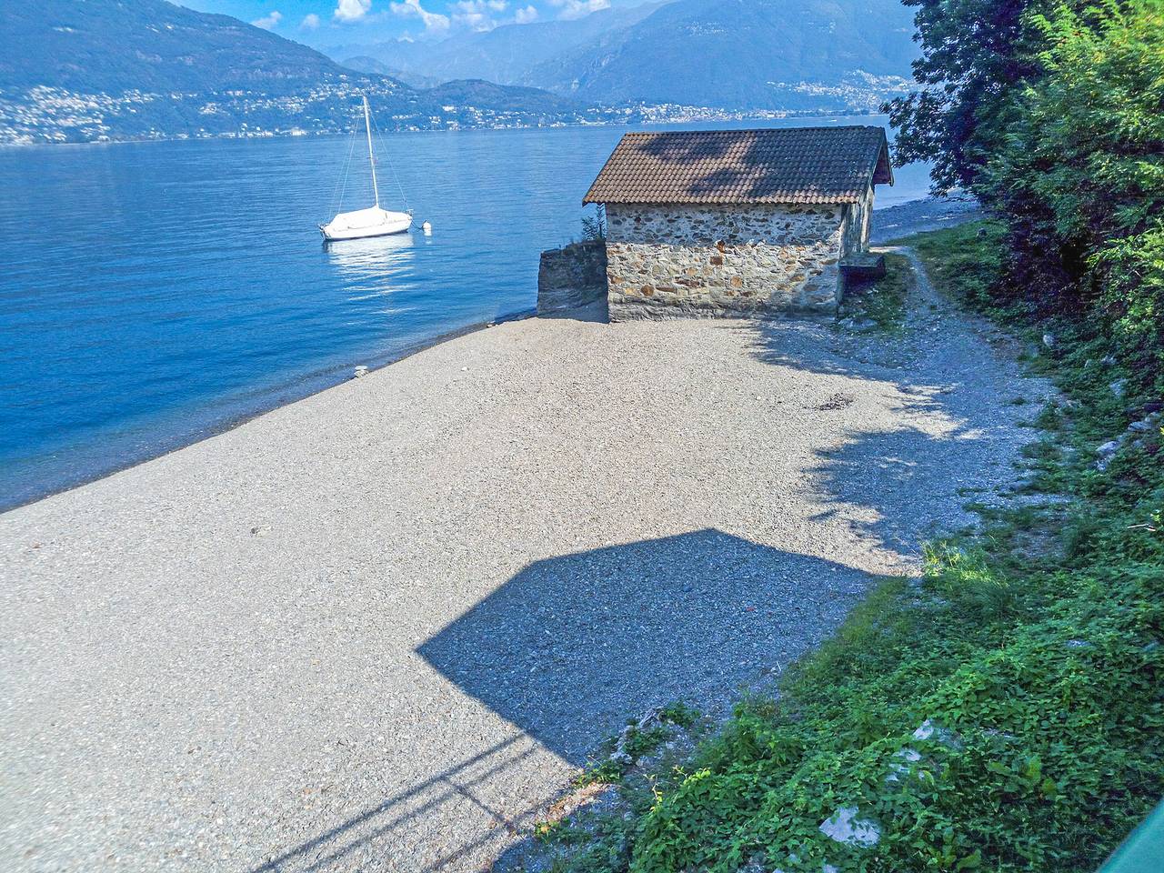 Apartamento entero, Residenz La Fonte: Appartamento Classico in Pino sulla Sponda del Lago Maggiore, Maccagno con Pino e Veddasca