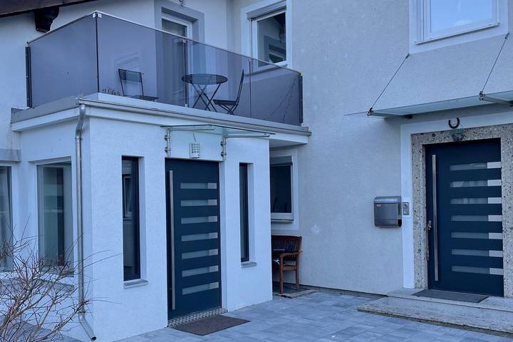 Ferienwohnung für 4 Personen, mit Balkon und Terrasse in Piding