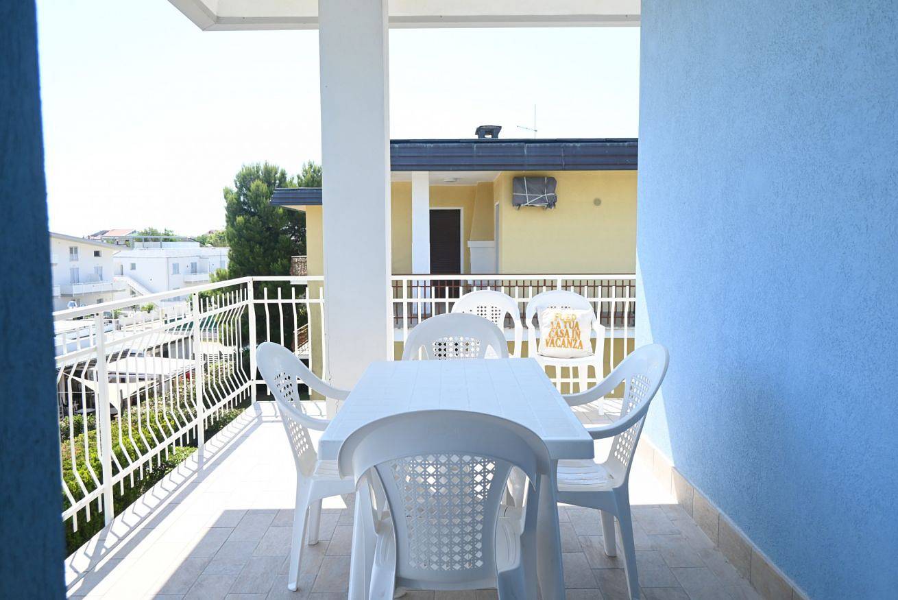 Apartamento entero, M394 - Marcelli, three-room apartment with terrace 100 meters from the sea in Marcelli, Riviera del Conero