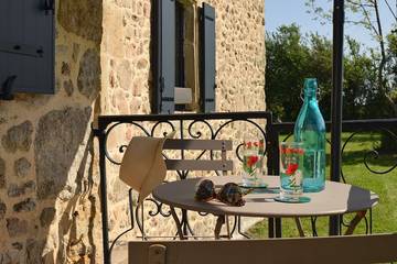 Gîte pour 10 personnes, avec balcon et jardin à Drulhe