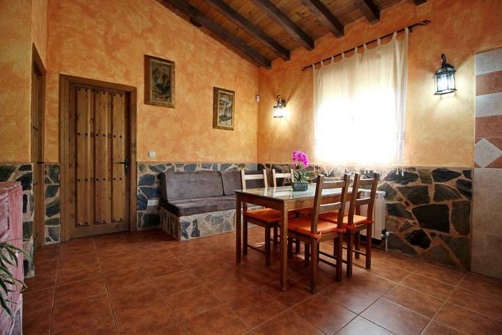 Casa rural para 7 personas, con balcón además de jardín y piscina en La Vera - 3