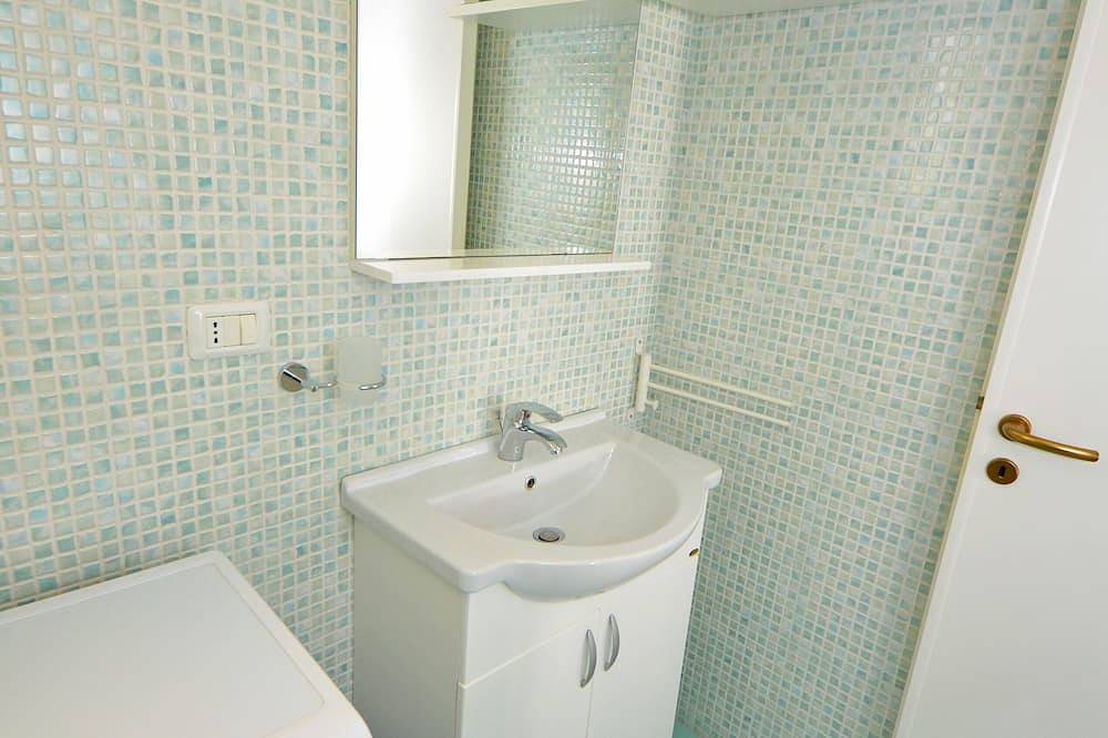 Entire apartment, Casa Baia Smeraldo100 Mt sea in Marina di San Gregorio, Patù
