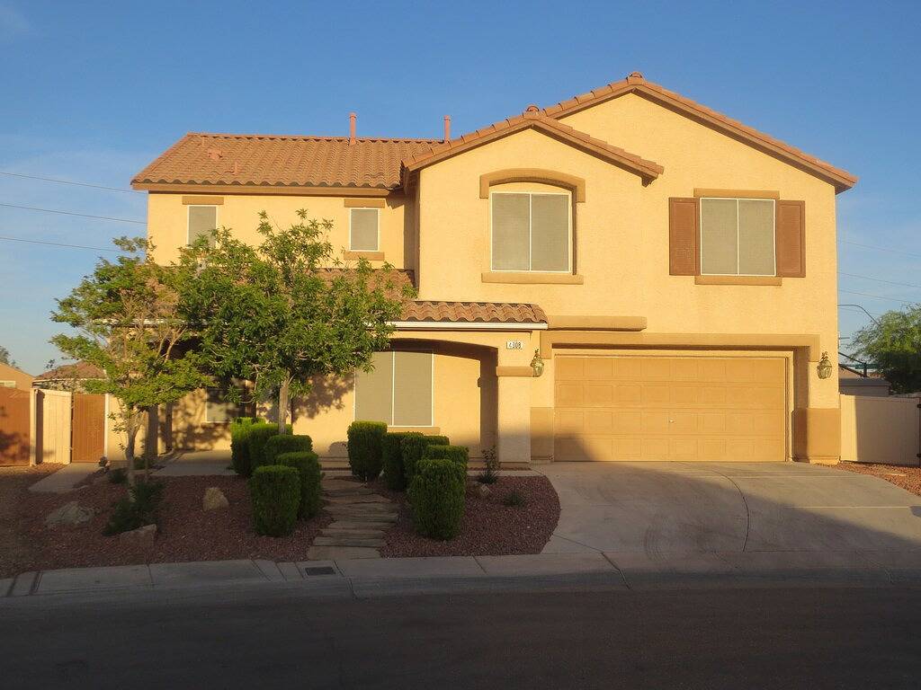 Sleep Tight Vacation Home * Schlaf 8 * Privater Swimmingpool & Basketballplatz in North Las Vegas, Nevada