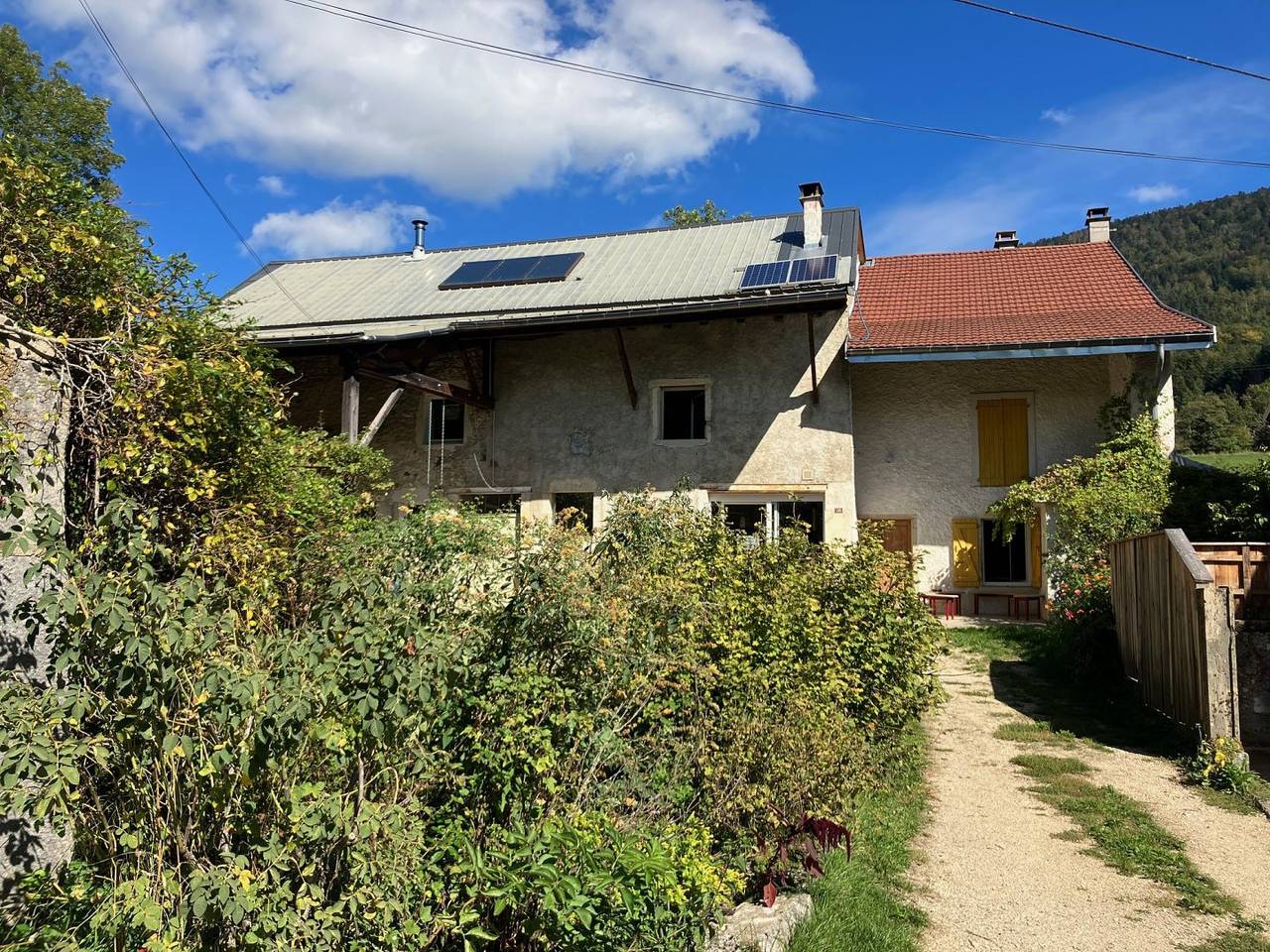 Gîte La Hutte in Arvière-en-Valromey, Belley
