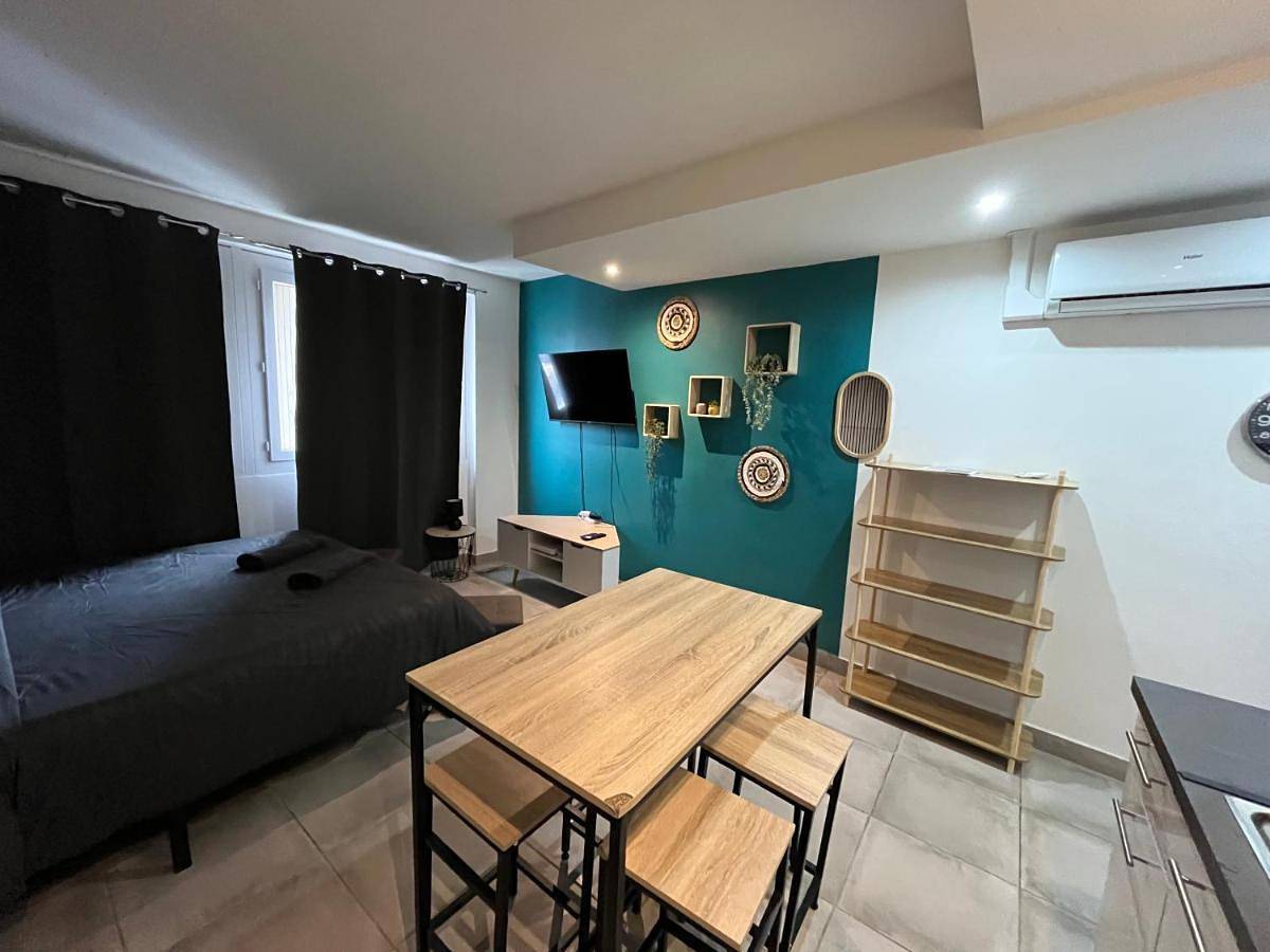 Appartement entier, Studio climatisé avec balcon in Villeneuve-sur-Lot, Quercy