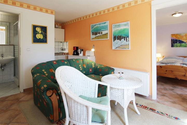 Bungalow für 2 Personen, mit Terrasse und Garten in Kühlungsborn - 2