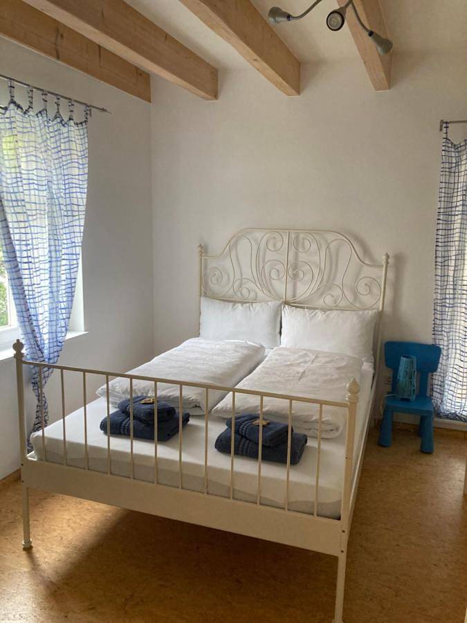Ferienwohnung für 8 Personen, mit Terrasse und Garten in Metzingen - 2