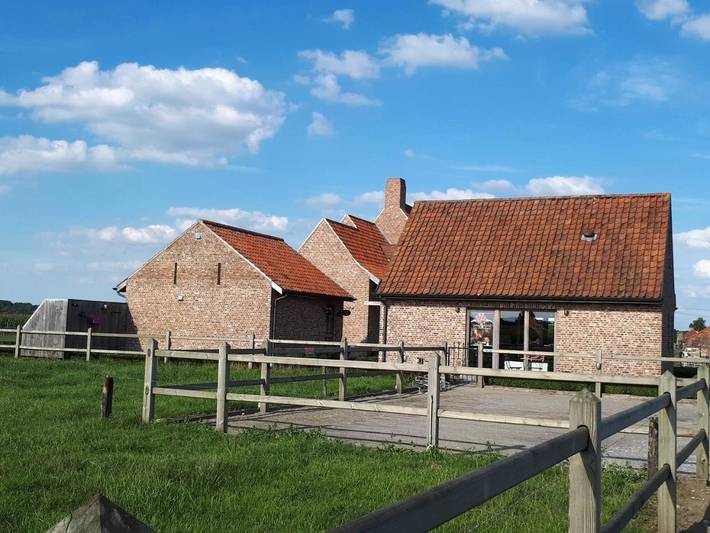 Chambre d’hôte pour 4 personnes, avec Jacuzzi et Terrasse ainsi que Jardin et Piscine à Wingene