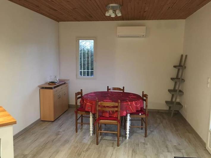 Location de vacances pour 4 personnes, avec terrasse et jardin à Fontcouverte - 4
