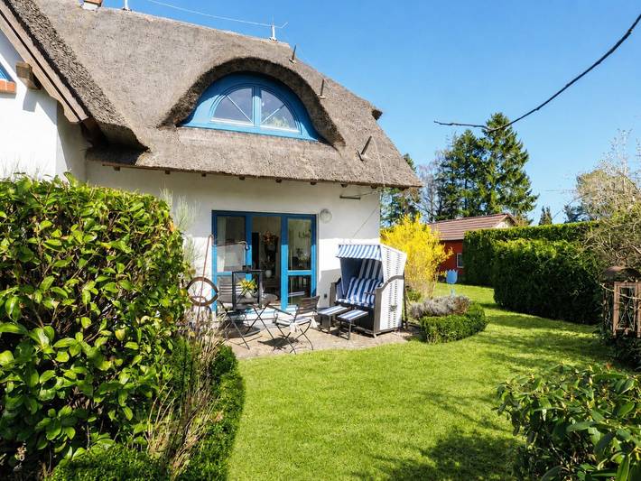 Ferienwohnung für 2 Personen, mit Garten und Terrasse sowie Sauna in Born a. Darß