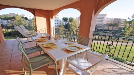 Location De Vacances pour 6 Personnes dans Sainte-Maxime, Région de Draguignan, Photo 3