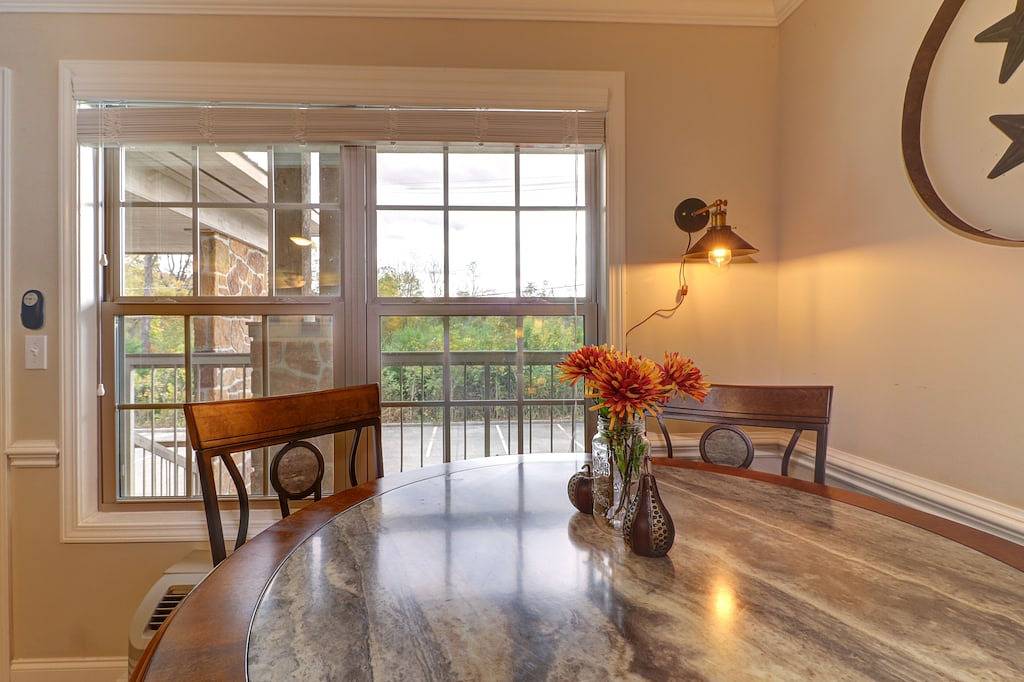 Vacation Apartment for 4 Guests in Tuckaleechee, Blount County