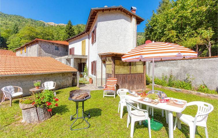 Ferienhaus für 4 Personen, mit Garten in Stazzema