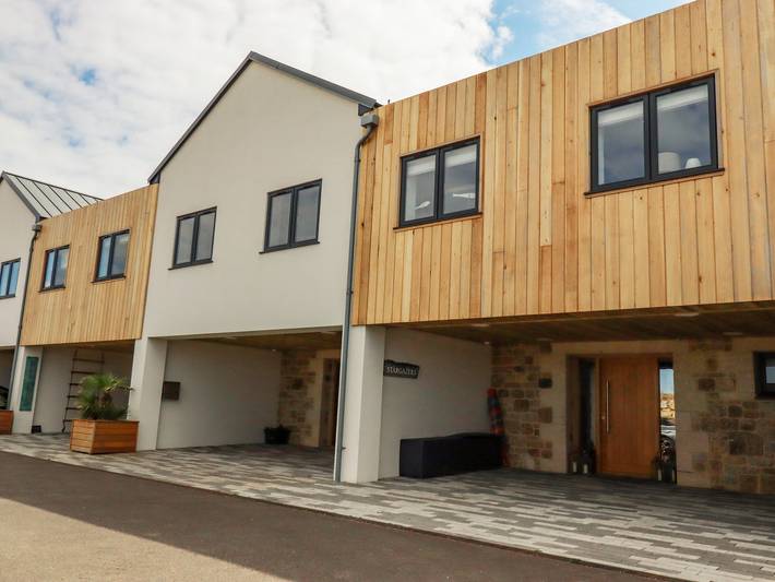 Cottage for 6 people, with Balcony and Garden in Sennen