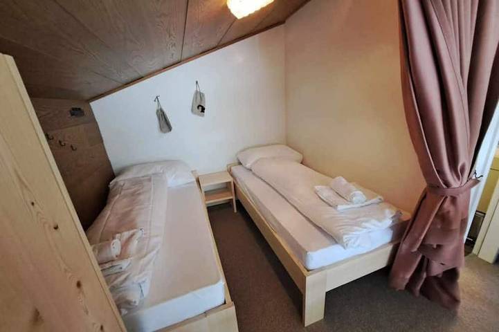 Entire apartment, I dr Rehwiesa C21 Appartement/Fewo, Bad, Wc, 4-Bettwohnung 4-Bettwohnung in Arosa, Plessur alps