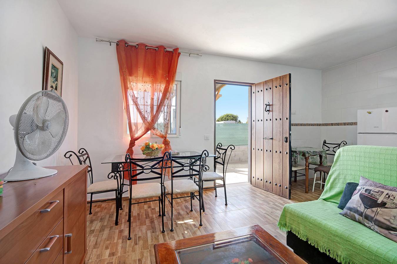 Casa de vacaciones 'Casa Manoli Chiclana 2' con terraza privada in Los Franceses-La Vega, Chiclana de la Frontera