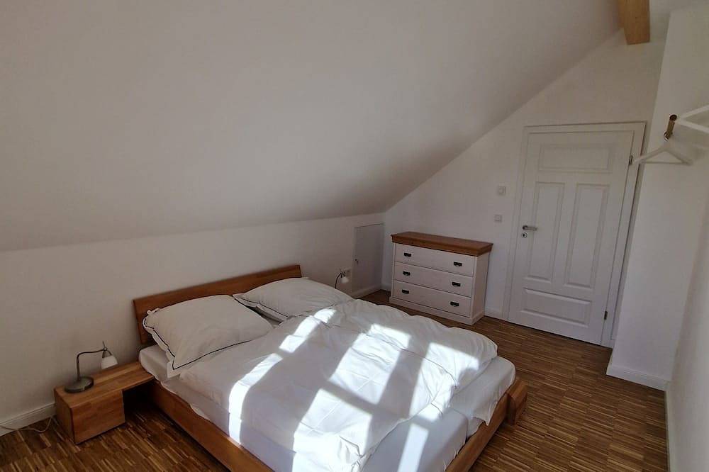 Traum-Fachwerkhaus für 8-10 Gäste,150 qm Wohnen,1000 qm Garten, 200 m vom Bodden in Wiek, Rügen