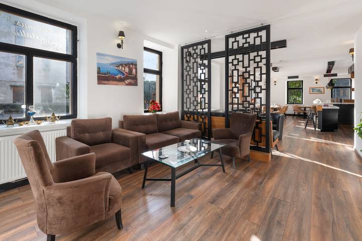 Ganze Wohnung, Apartment 'Moscow Double Room' mit Gemeinschaftsgarten und WLAN in Weißenfels, Saale-Unstrut