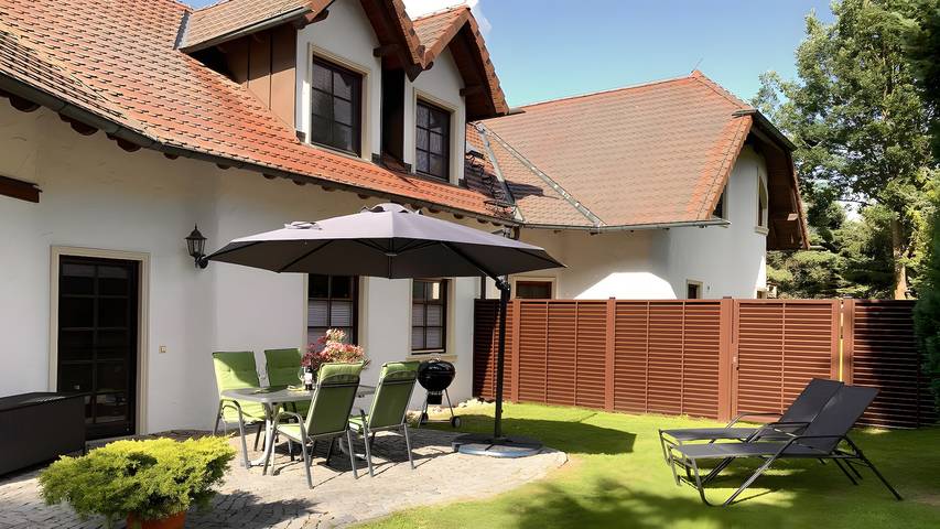 Ganze Wohnung, Naturnahe 100 m² Ferienwohnung mit eingezäuntem Garten, Terrasse und Wlan, ideal mit Hund in Neuzelle, Region Oder - Spree