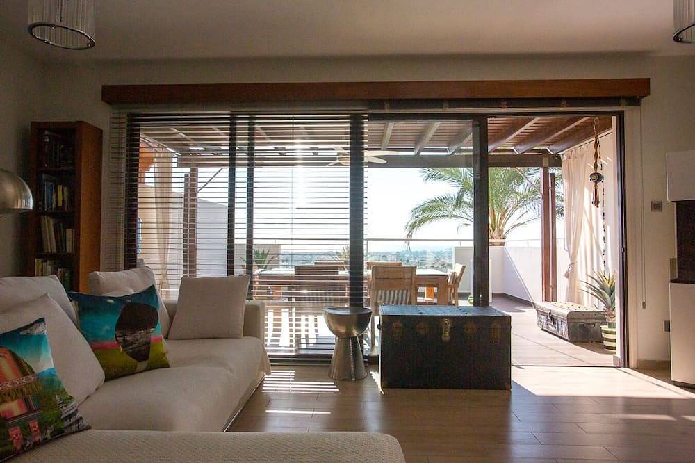 Appartement entier, Penthouse méditerranéen impeccablement propre avec vue sur la mer in District de Larnaca
