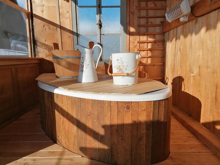 Gîte pour 6 personnes, avec piscine et vue sur le lac ainsi que vue et jardin à Sigriswil - 2